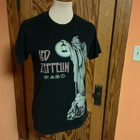 Led Zeppelin Stairway to Heaven Graphic Band T-Shirt Classic Rock Tee - Picture 4 of 9